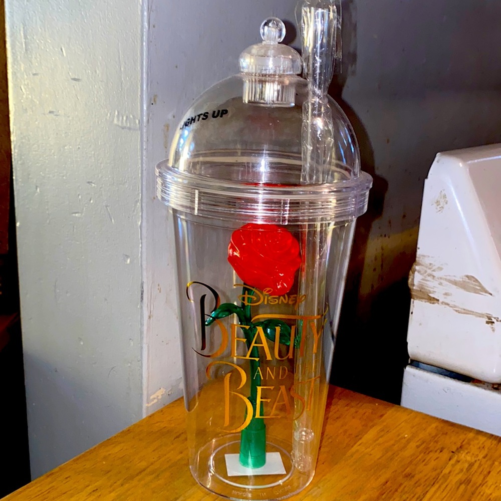 BRAND NEW BEAUTY & THE BEAST LIGHT UP CUP DISNEY